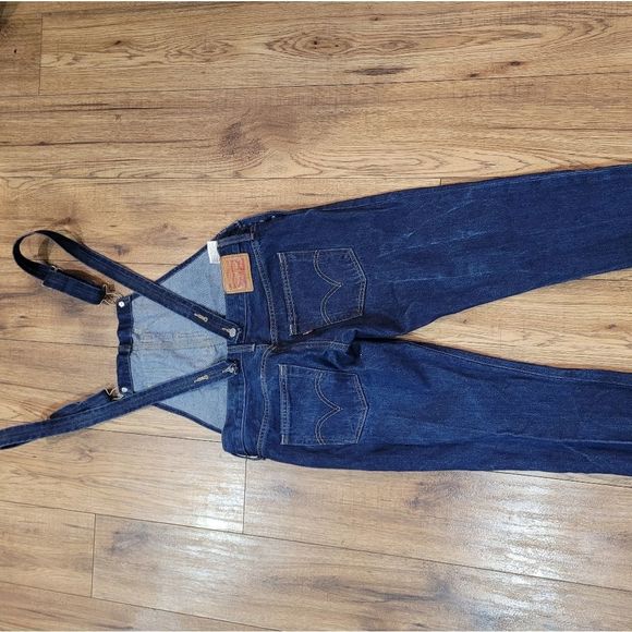 SOLD!!!Levi's overalls  size xs - Picture 5 of 7